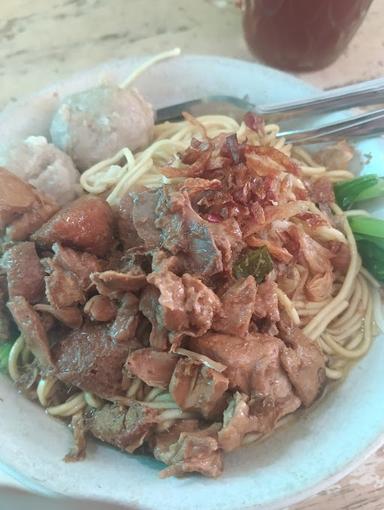 WARUNG MIE AYAM, BAKSO & SOTO SEPOL