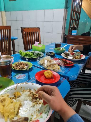 RUMAH MAKAN SAJOLNA