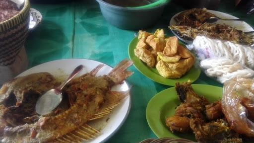 WARUNG NASI IBU TINI JATILUHUR