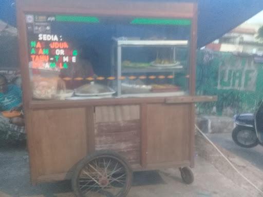 ANGKRINGAN 24JAM WARUNG NASI UDUK SEMUR JENGKOL