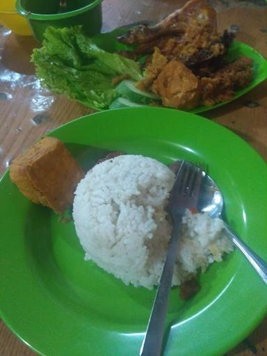 AYAM & BEBEK TRADISIONAL KHAS KREMES