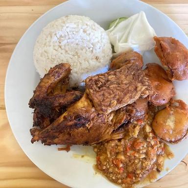 AYAM GEPUK PAK GEMBUS - CIPINANG