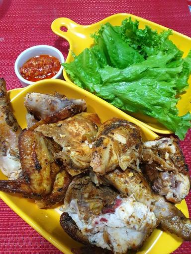 AYAM GULING MISTER, BASSURA