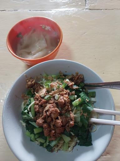 BANG UDIN CHICKEN NOODLES