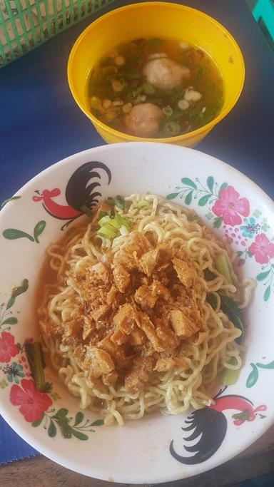 MIE AYAM SUMBER REJEKI (PAK SUNAR)