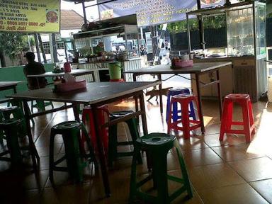 WARUNG SOTTO MIE & SOTO BETAWI PAK UMBRI