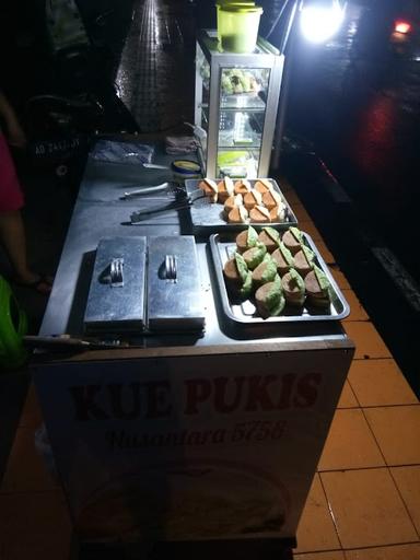 KUE PUKIS NUSANTARA 5758