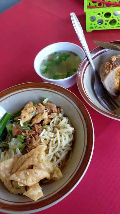 KEDAI STEAK BAKSO LEKDIE