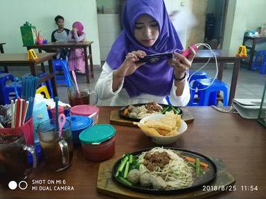 STEAK MIE AYAM (TUNGGALRASA)