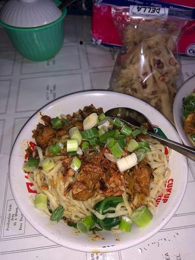 MIE AYAM PAK QIMCIL BLIMBING