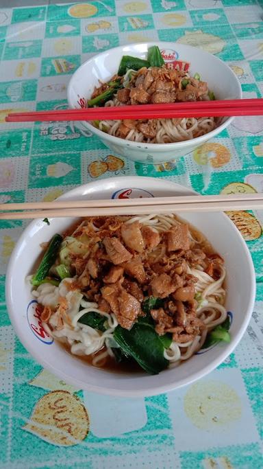 MIE AYAM