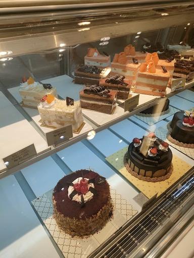 MAKO BAKERY & CAKE MALL CIPUTRA CIBUBUR