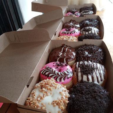 Y&Y DONUT'S JL ELANG