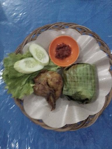 AYAM DEUI