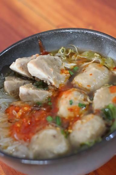 BAKSO MALANG JEZZY ASLI BAKSO MALANG