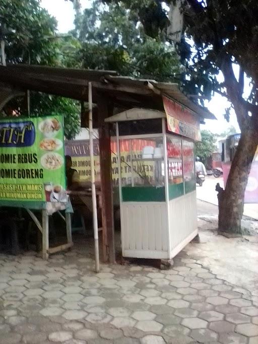 KETUPAT SAYUR DAN BUBUR AYAM