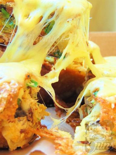 MARTABAK PIZZA ORINS CIBUBUR