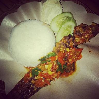 PECEL LELE MAS SUGI