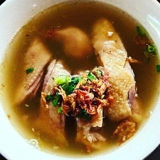 SOP AYAM MBAH MIN