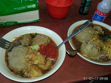 WARUNG BAKSO CAH NGASEM