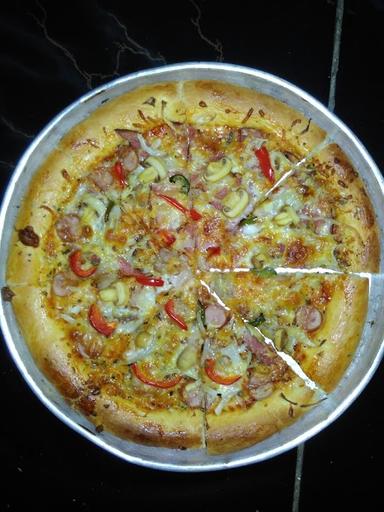 NAGARI'S PIZZA