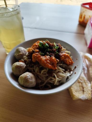 MIE AYAM & BAKSO ILHAM PUTRA