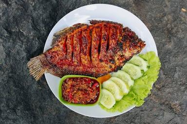 AYAM BAKAR DAN IKAN BAKAR LUWENG BAHARI SOP&SOTO