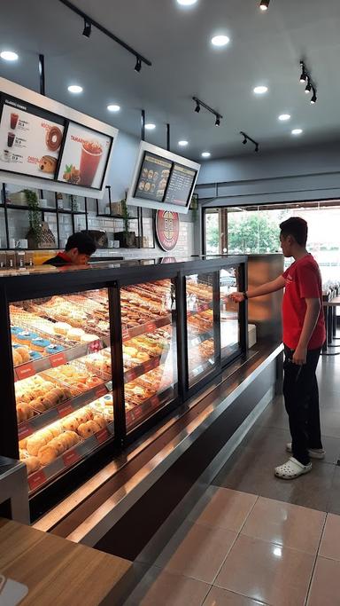 DUNKIN DONUTS REST AREA KM 43 TOL JAKARTA-MERAK