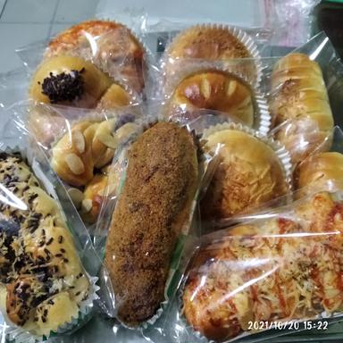 U.BREAD BAKERY & DONUTS