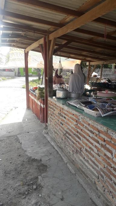 WARUNG NASI IBU UDUK ( DJAMEAH )