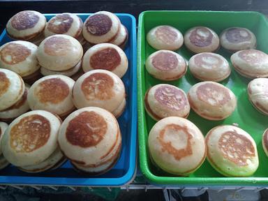 YUNI APEM (JAVANESE DORAYAKI)