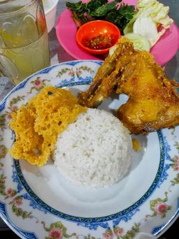 Photo's Ayam Goreng Kremes Papa Dadi