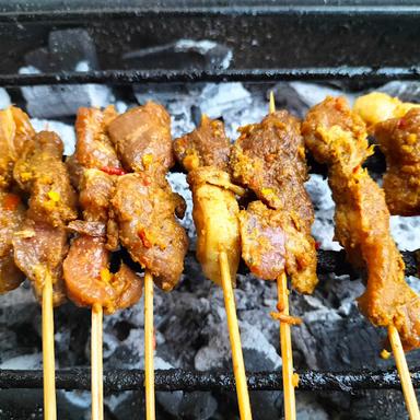 SATE BABI SINGARAJA