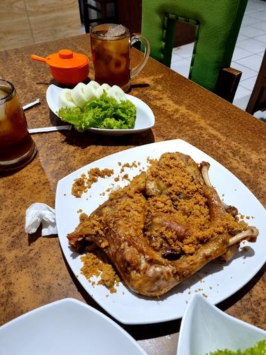 AYAM GORENG WIDURAN