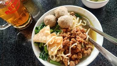 BAKSO DAN MIE AYAM IDOLA