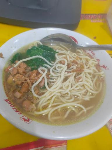 BAKSO & MIE AYAM DI AMPIRI 3