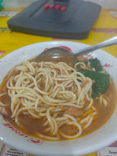 BAKSO & MIE AYAM DI AMPIRI 3