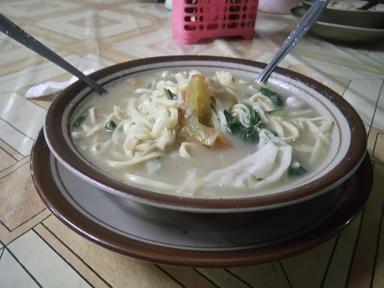 JAVANESE NOODLES 'PAKDHE WIN'