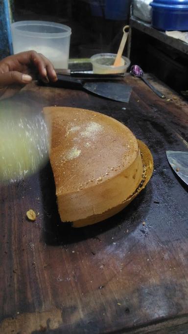 MARTABAK MAHKOTA MOJOSONGO