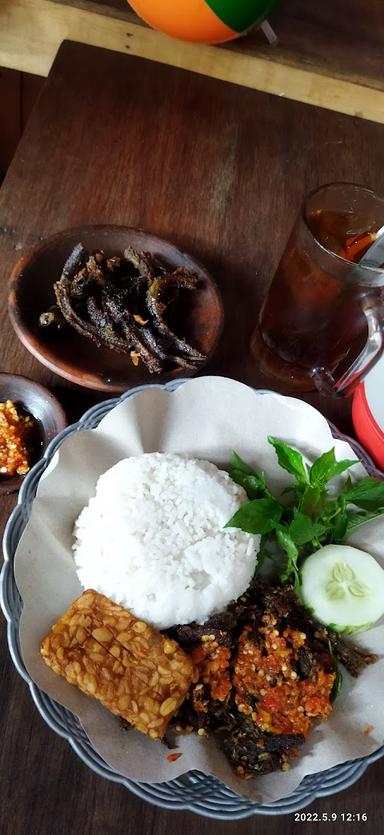 SAMBAL BELUT MBOK DJIKEM