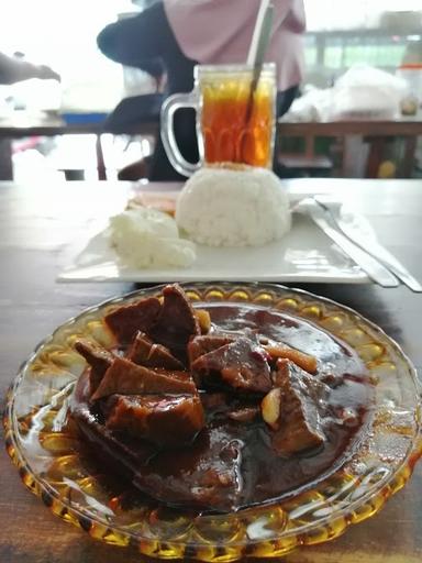 SOTO DAN RAWON DAGING SAPI PAK BAMBANG (MOJOSONGO)