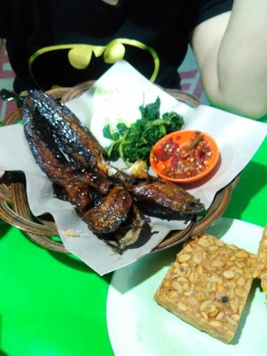 WARUNG AYAM BAKAR PAK MUL