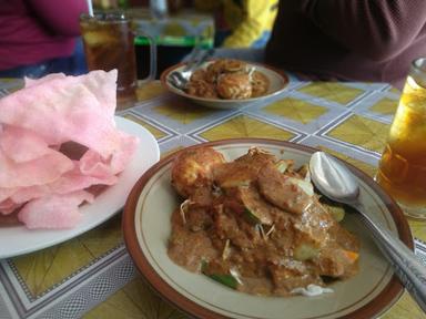 WARUNG LOTEK DAN GADO-GADO BU GIYONO