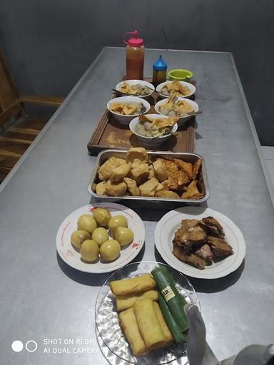 WARUNG MAKAN DAN WEDANGAN PAK JOKO