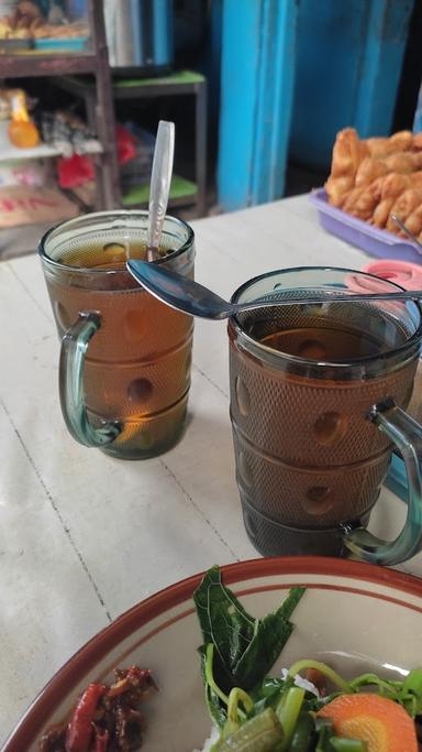 WARUNG MAKAN TENDA BIRU