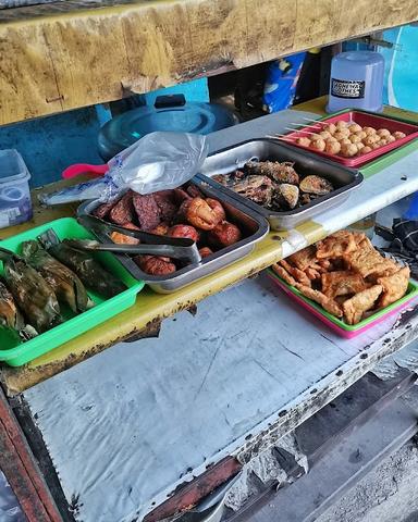 WARUNG MAKAN TENDA BIRU