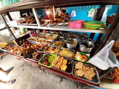 WARUNG MAKAN TENDA BIRU