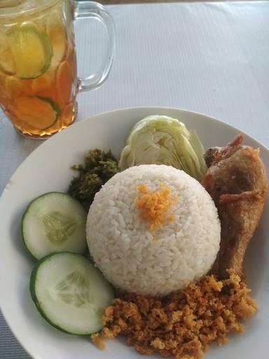 WARUNG SOTO & AYAM KREMES MIRAH'