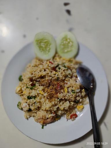 WARUNG MAKAN MBA EKA