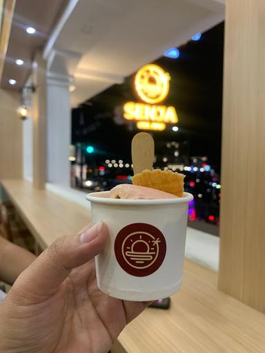 SENJA GELATO TUGU